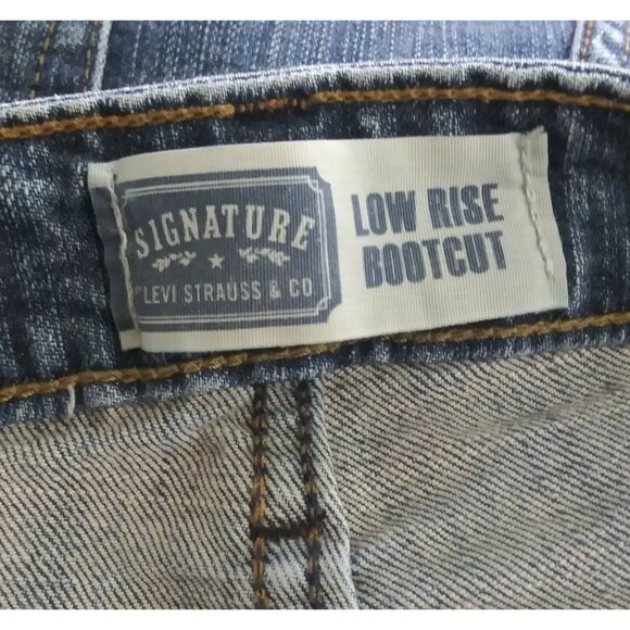 Signature By Levi Strauss & Co Size 18 Jeans Low Rise Bootcut Medium Casual Styl - Picture 7 of 8
